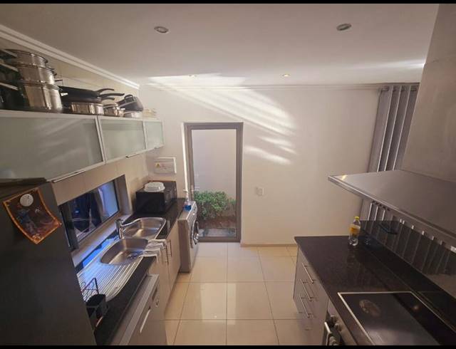 2 BEDROOM DUPLEX FOR SALE IN SANDTON CITY